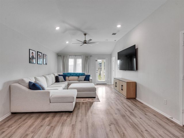 461 Camas Creek Lane, Magnolia, TX 77354