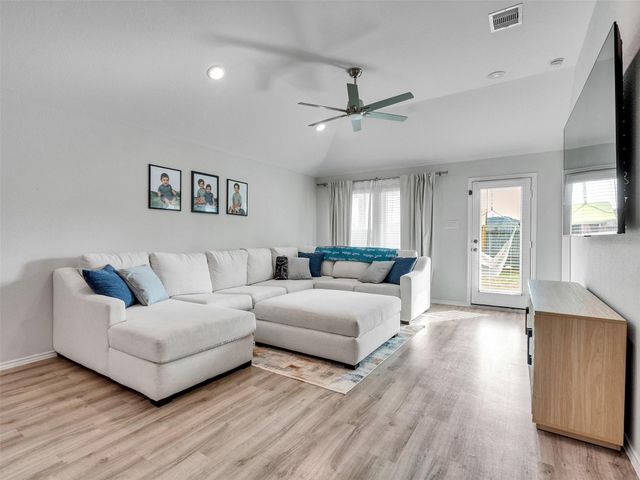 461 Camas Creek Lane, Magnolia, TX 77354