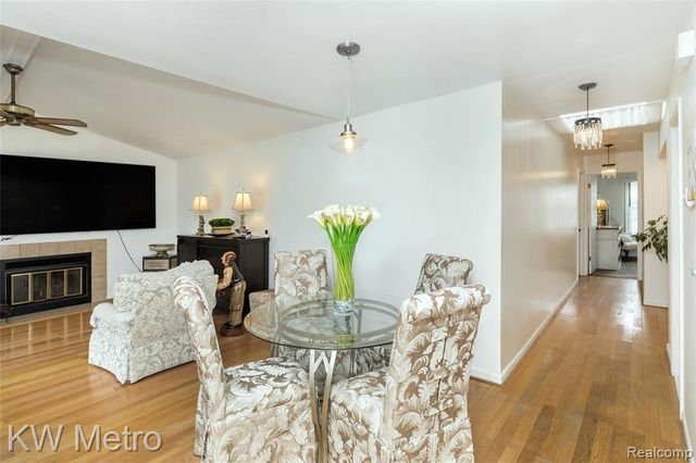 6613 Hearthstone Court 83, West Bloomfield, MI 48322