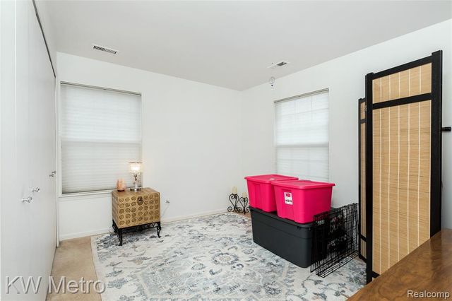 6613 Hearthstone Court 83, West Bloomfield, MI 48322
