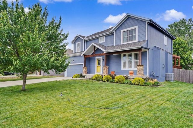10208 Theden Circle, Lenexa, KS 66220