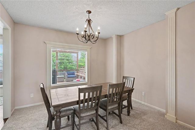 10208 Theden Circle, Lenexa, KS 66220