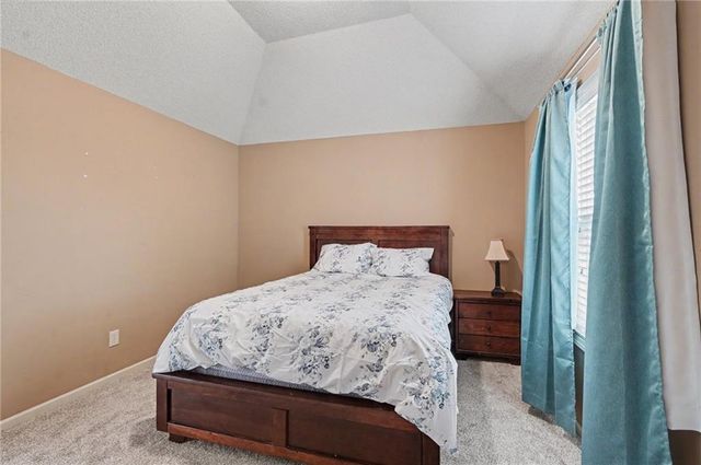 10208 Theden Circle, Lenexa, KS 66220