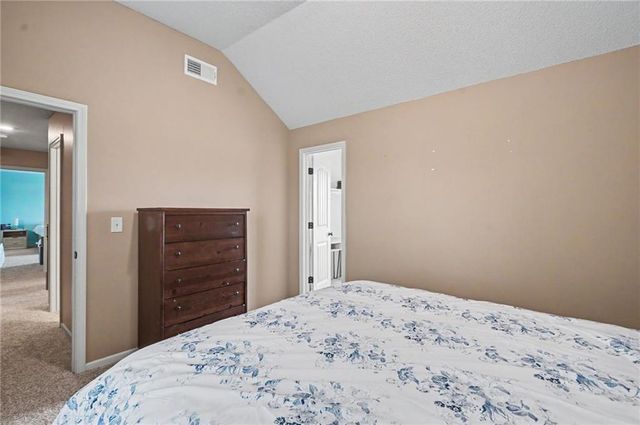 10208 Theden Circle, Lenexa, KS 66220