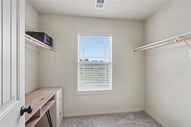 10208 Theden Circle, Lenexa, KS 66220