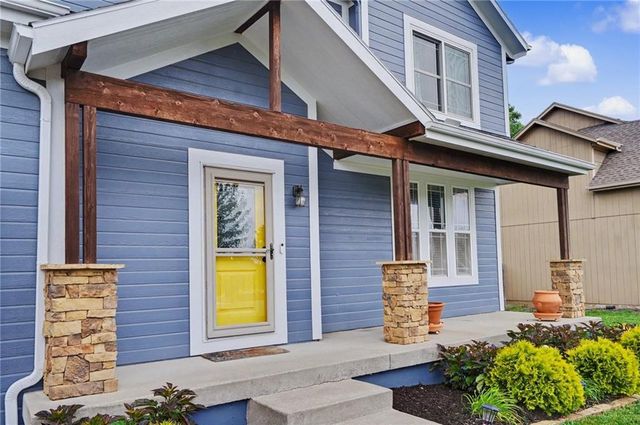 10208 Theden Circle, Lenexa, KS 66220