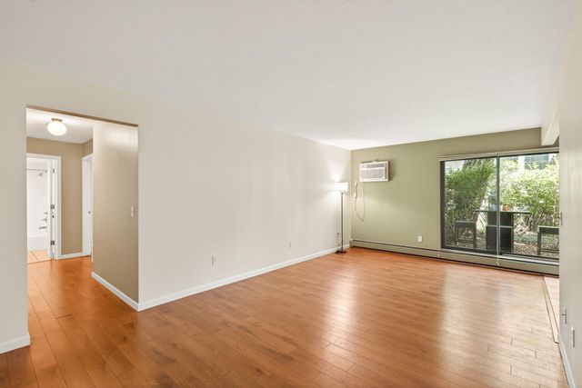 4624 Cedar Lake Road S 3, Saint Louis Park, MN 55416