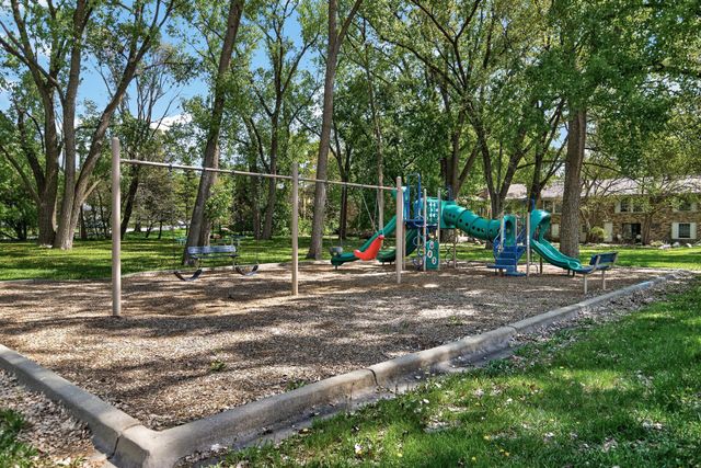 4624 Cedar Lake Road S 3, Saint Louis Park, MN 55416