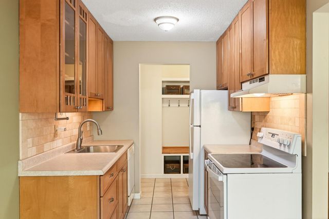 4624 Cedar Lake Road S 3, Saint Louis Park, MN 55416