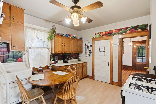702 North Avenue, Waukegan, IL 60085