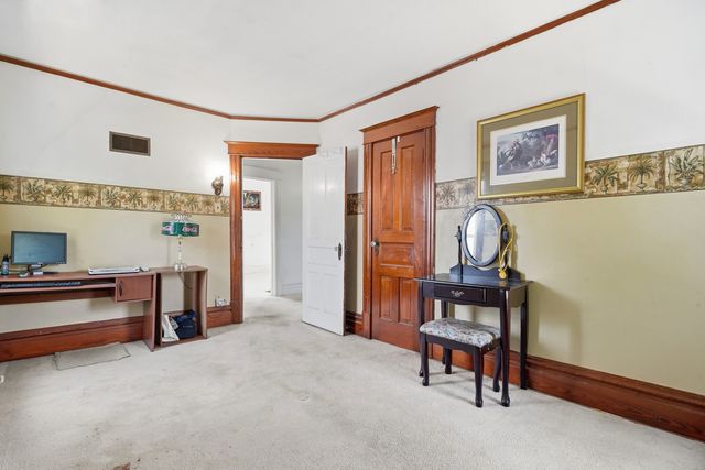 702 North Avenue, Waukegan, IL 60085