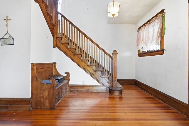 702 North Avenue, Waukegan, IL 60085
