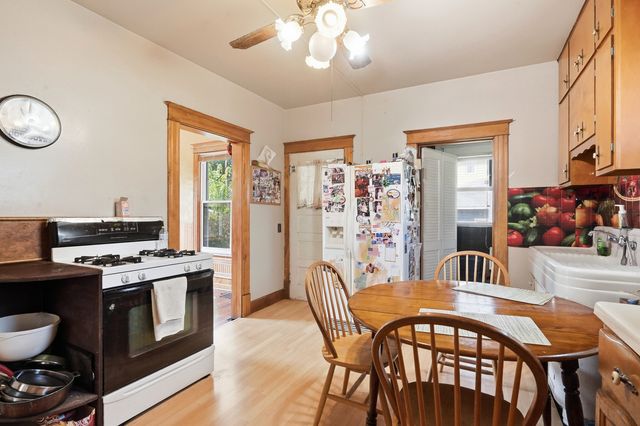 702 North Avenue, Waukegan, IL 60085