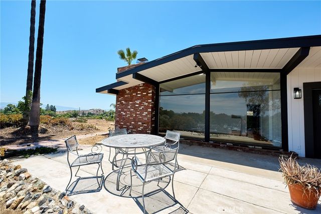 4262 Harrison Street, Riverside, CA 92503