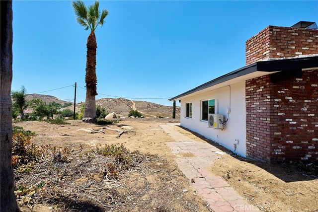 4262 Harrison Street, Riverside, CA 92503