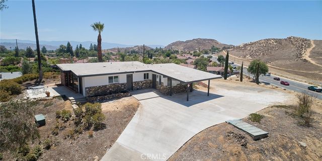 4262 Harrison Street, Riverside, CA 92503