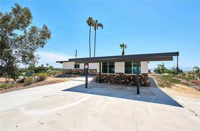 4262 Harrison Street, Riverside, CA 92503
