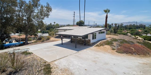 4262 Harrison Street, Riverside, CA 92503