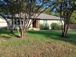 2386 Chart, Dallas, TX 75228