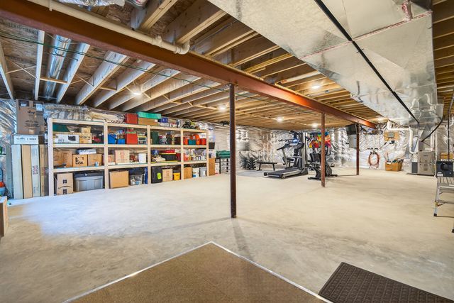 429 Fairway Lane, Sycamore, IL 60178