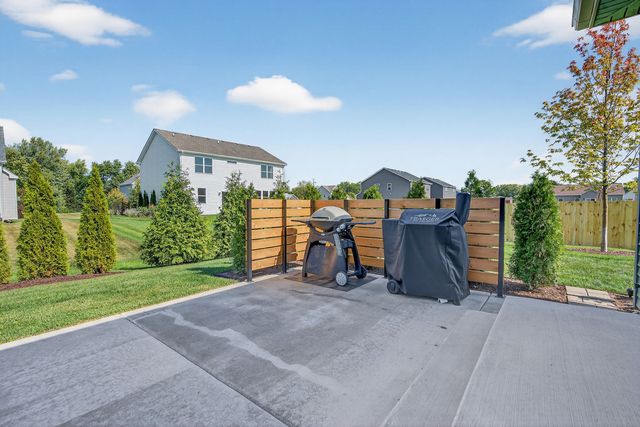 429 Fairway Lane, Sycamore, IL 60178