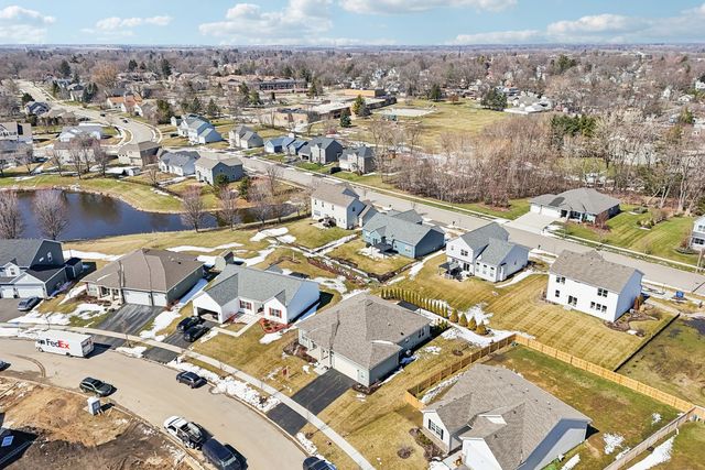 429 Fairway Lane, Sycamore, IL 60178