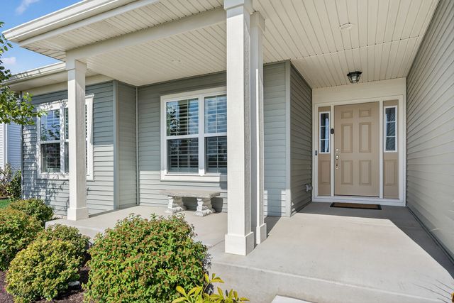 429 Fairway Lane, Sycamore, IL 60178