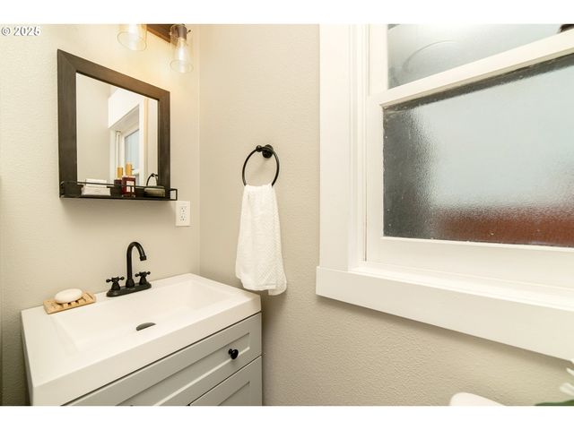 3506 Ne 78TH Ave, Portland, OR 97213