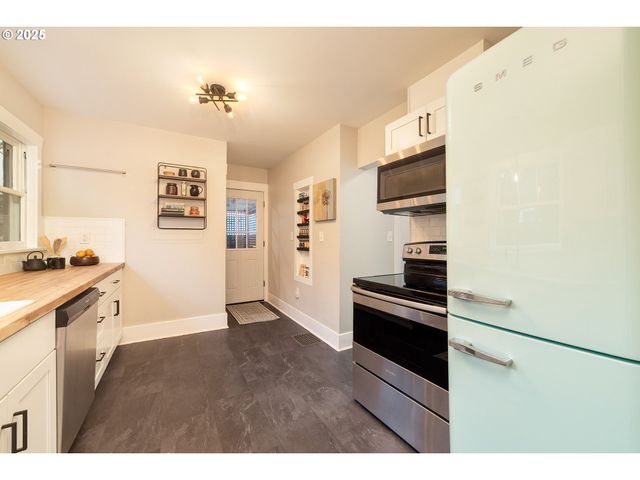 3506 Ne 78TH Ave, Portland, OR 97213