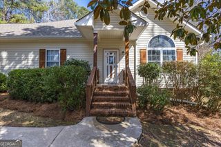 122 Oak Drive, Gray, GA 31032