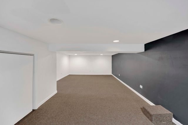 9138 Four Winds Way, Skokie, IL 60076