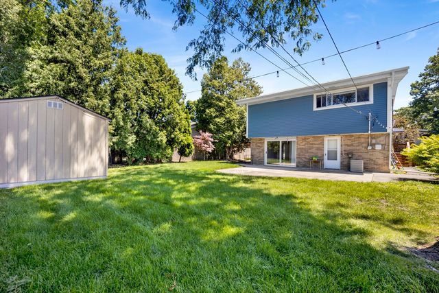 9138 Four Winds Way, Skokie, IL 60076
