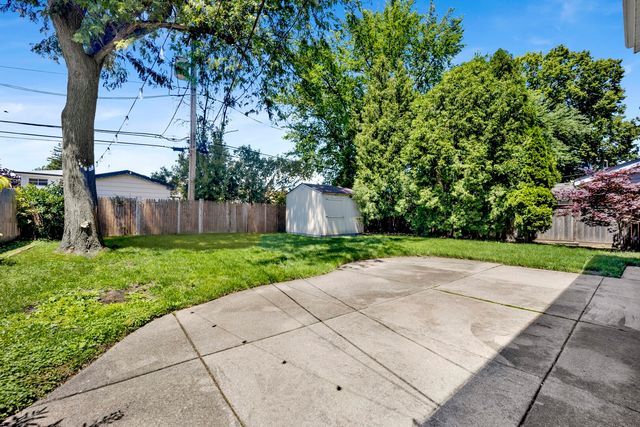 9138 Four Winds Way, Skokie, IL 60076