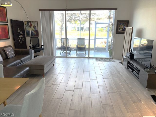 8451 Village Edge CIR 3, Fort Myers, FL 33919