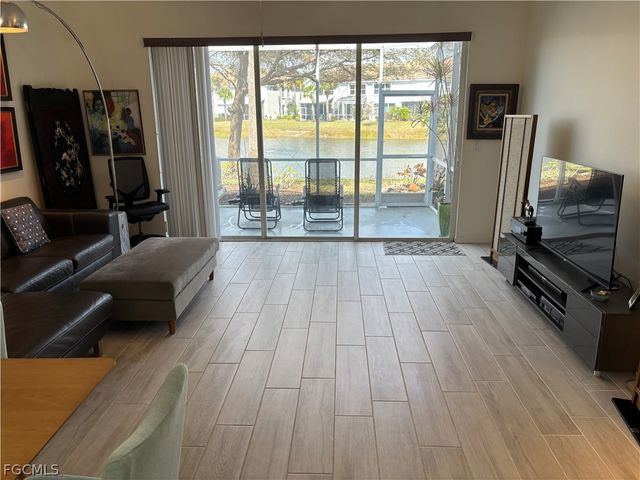 8451 Village Edge CIR 3, Fort Myers, FL 33919