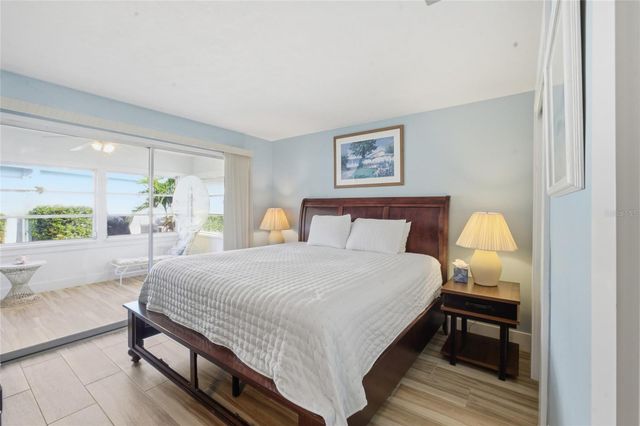 165 VISTA HERMOSA CIRCLE 24A, Sarasota, FL 34242