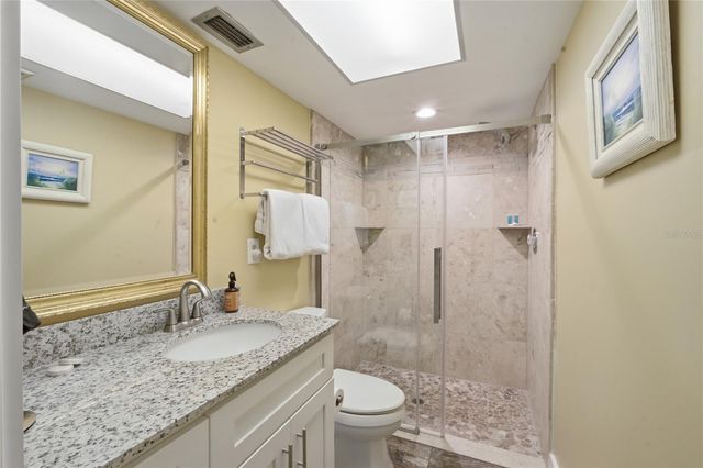 165 VISTA HERMOSA CIRCLE 24A, Sarasota, FL 34242