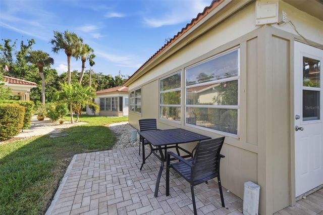 165 VISTA HERMOSA CIRCLE 24A, Sarasota, FL 34242