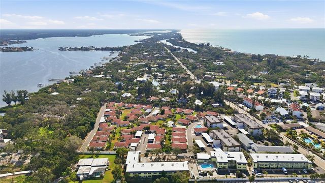 165 VISTA HERMOSA CIRCLE 24A, Sarasota, FL 34242