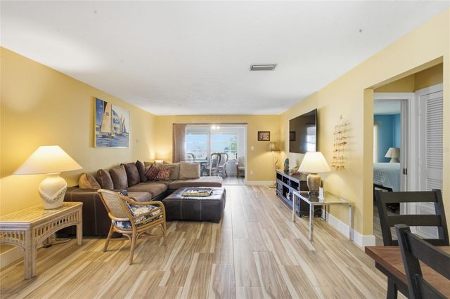 165 VISTA HERMOSA CIRCLE 24A, Sarasota, FL 34242