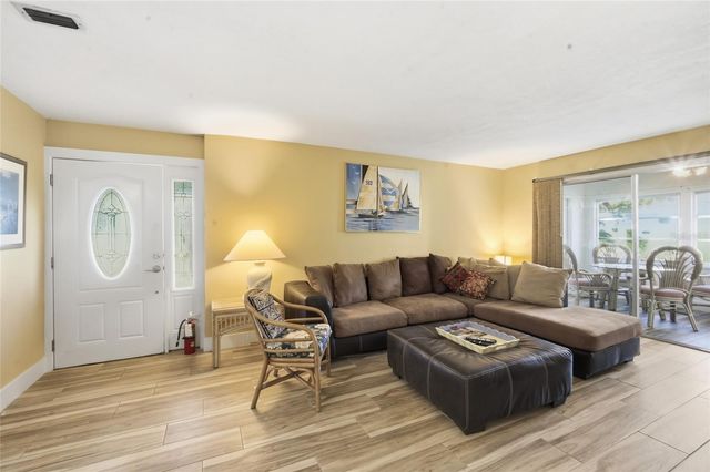 165 VISTA HERMOSA CIRCLE 24A, Sarasota, FL 34242