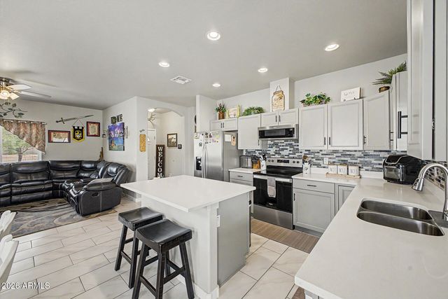9560 W KRAMER Place, Arizona City, AZ 85123