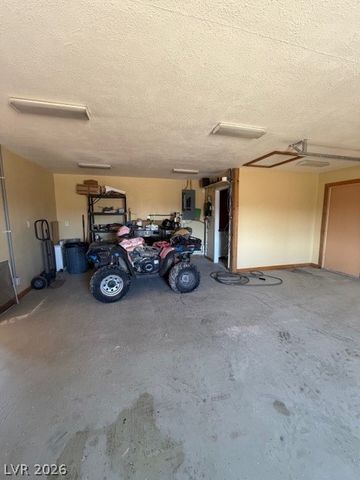 621 West Mesquite Avenue, Pahrump, NV 89060