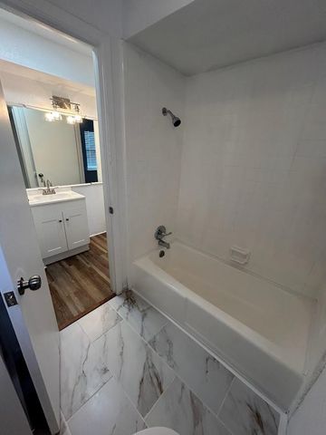 1904 Jupiter Road 1906, Plano, TX 75074