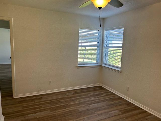 1904 Jupiter Road 1906, Plano, TX 75074