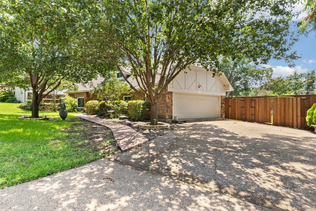 3929 Amy Avenue, Garland, TX 75043