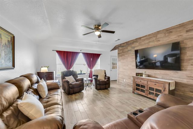 2710 Millers Falls Court, Richmond, TX 77406