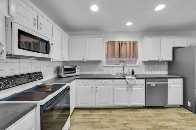 2710 Millers Falls Court, Richmond, TX 77406