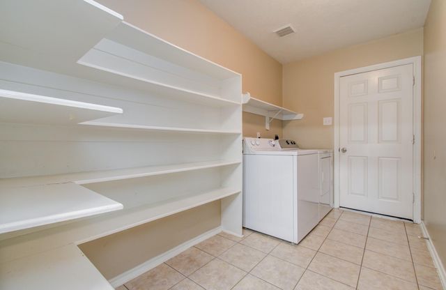 175 N Vesper Bend Circle, The Woodlands, TX 77382