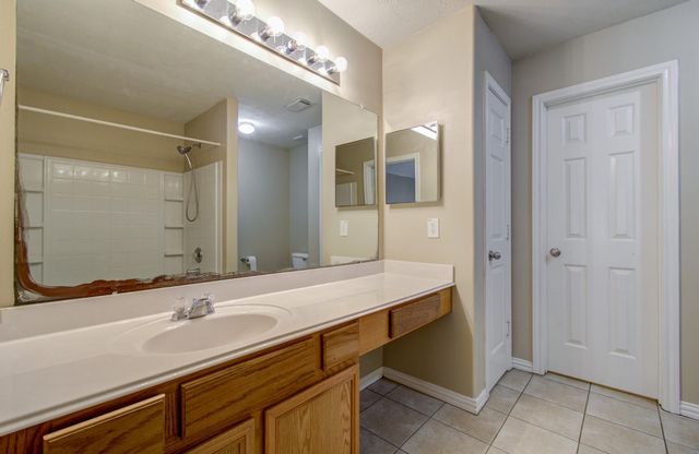 175 N Vesper Bend Circle, The Woodlands, TX 77382